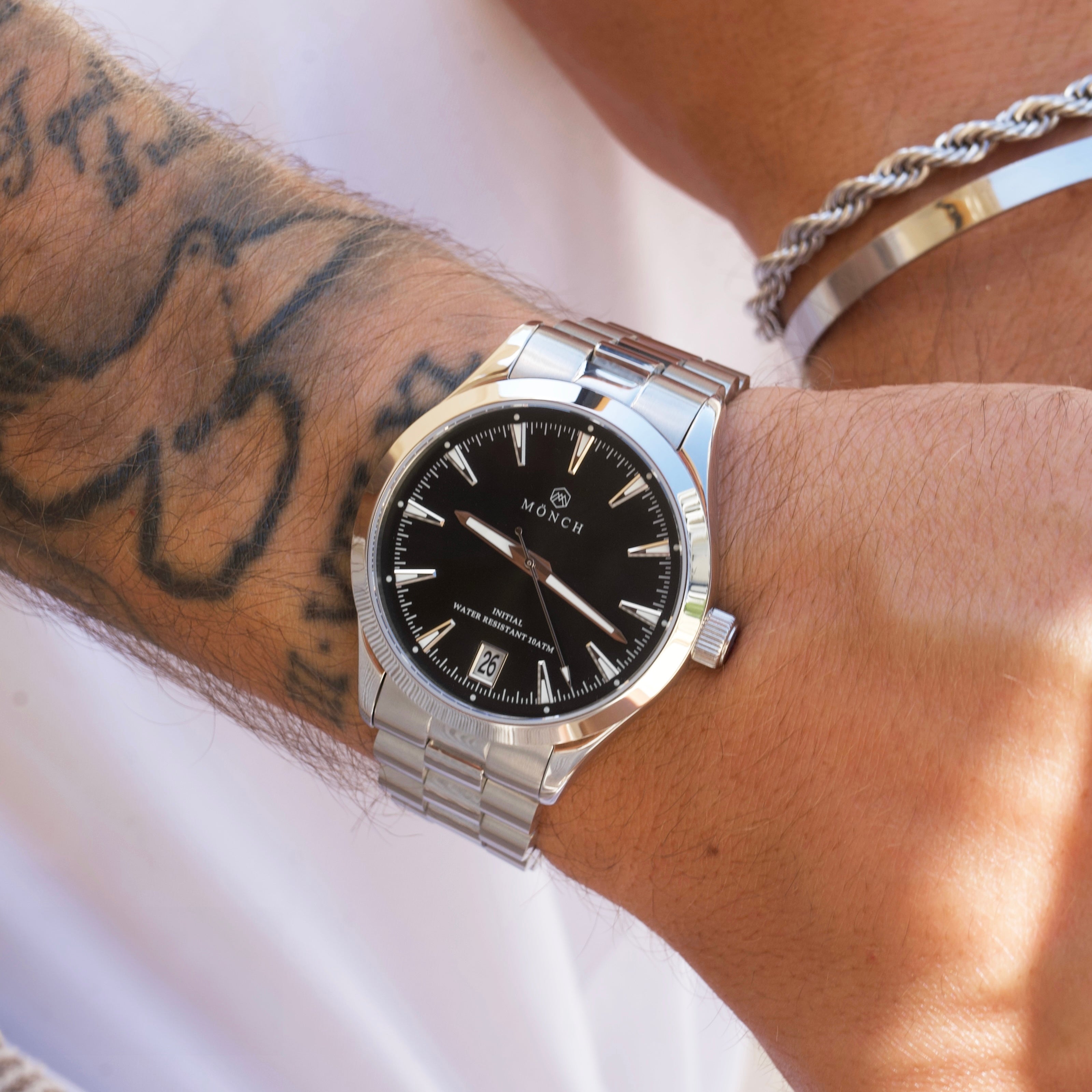 INITIAL, NOIR-Men's 40mm Dial - 10ATM Water Resistant - Date - Stainless Steel - MÖNCH