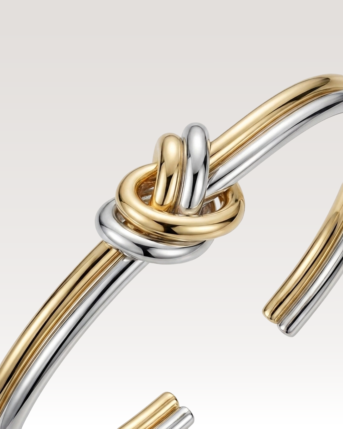 AMORÉA BANGLE