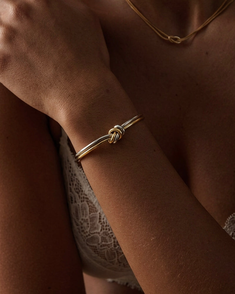 AMORÉA BANGLE