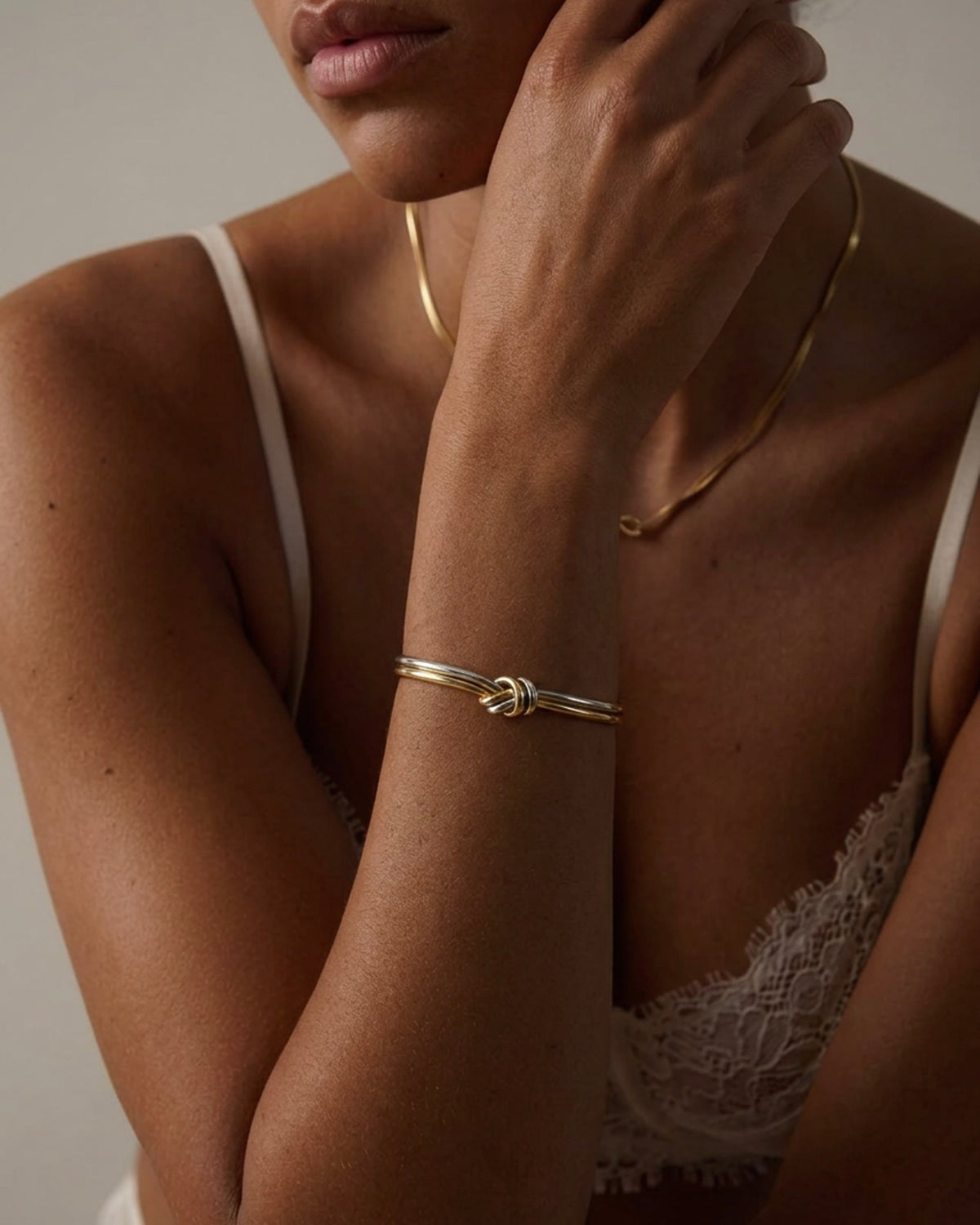 AMORÉA BANGLE