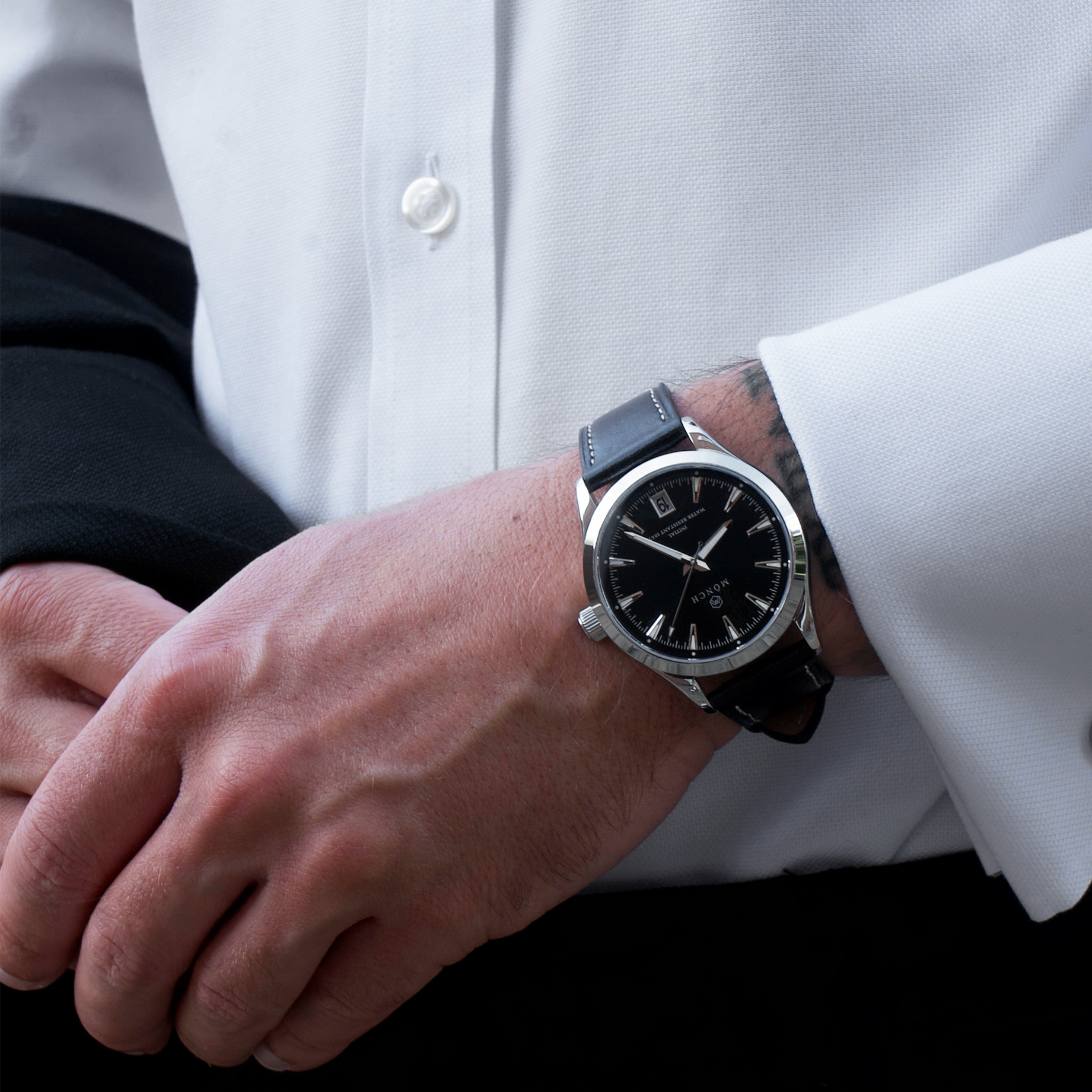 INITIAL, NOIR BLACK LEATHER