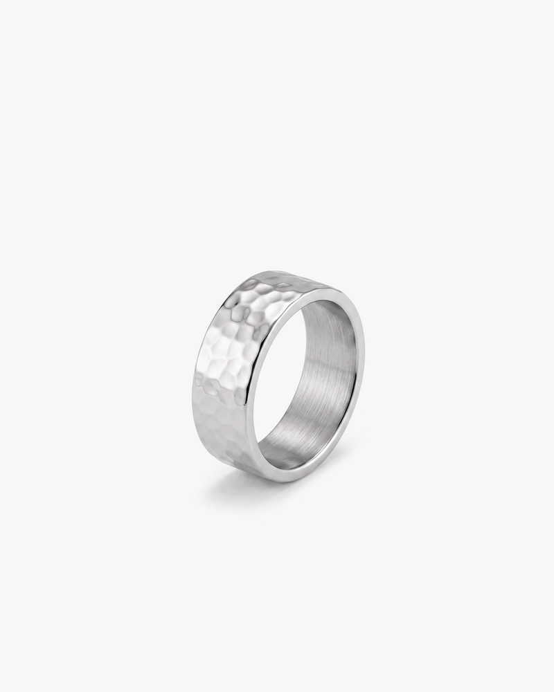 HAMMERED RING