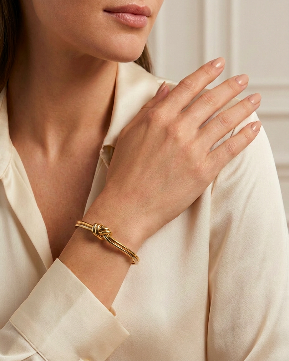 AMORÉA BANGLE